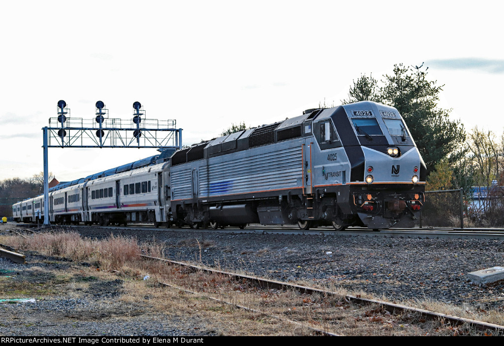 NJT 4025 on Train 1211